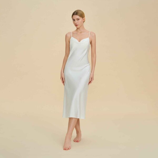 57eb17d3 75845374 ef47 4f58 bfca bac6320f1f38.jpg Satin Chiffon Backless Slit Long Nightgown