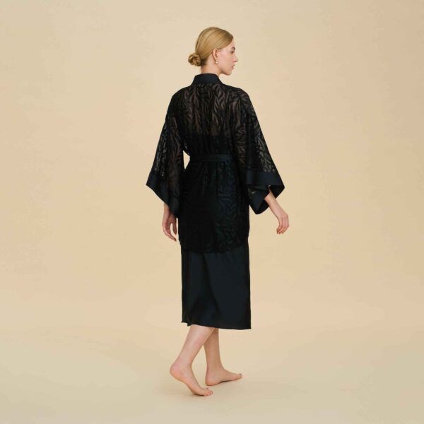 78807c64 90813ddd 61ad 4117 9e6c 50fb08888fe3.jpg French Mesh Short Robe
