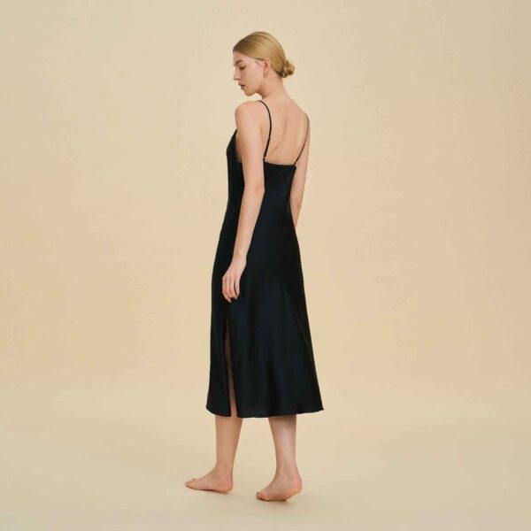 8d82b698 27bb4097 2788 4764 9df4 421c640b00bc.jpg Satin Chiffon Backless Slit Long Nightgown